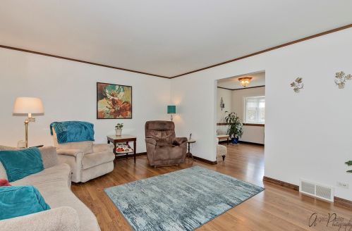 9209 Arthur St, Bull Valley IL 60014-4908 exterior