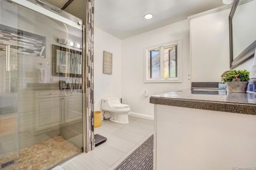 743 Ahukini St, Honolulu HI 96825-2426 exterior