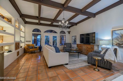 6730 Chapultapec Cir, Tucson AZ  85750-1001 exterior