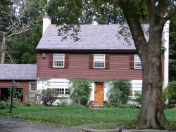 45 Bonnybrook Rd, Newton, MA 02468-1001