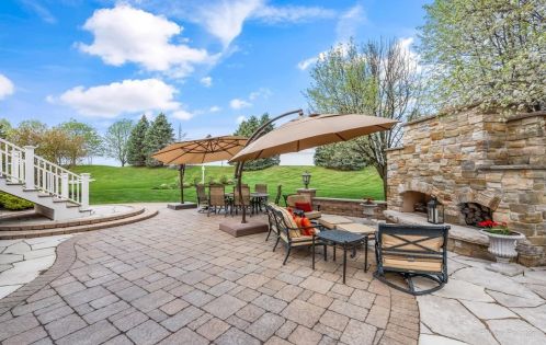 5612 Meadowbrook Ln, Bull Valley IL 60014-3009 exterior