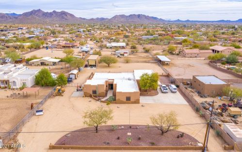 37405 16 St, Phoenix AZ 85086-6479 exterior