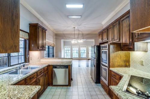 3510 Asbury St, Dallas TX  75205-1892 exterior