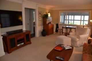 10315 Cliff Dr, Cleveland OH  44102-6114 exterior