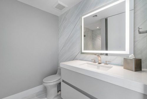 5256 Boca Marina Cir, Boca Raton FL  33487-5247 exterior