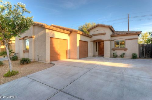 441 Los Arboles Pl, Chandler, AZ 85225-2971