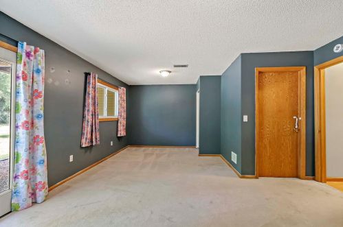 1558 Baylor Ct, Saint Paul MN 55122-4820 exterior