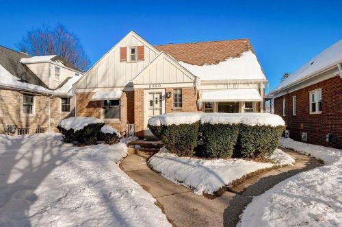 2350 57th St, Milwaukee WI  53219-2214 exterior