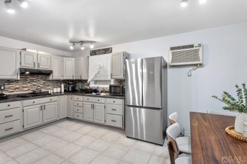 56 1st St, Perth Amboy NJ 08861-4333 exterior