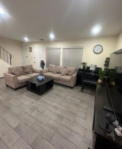 1475 Freni Ct, San Jose CA  95121-2023 exterior