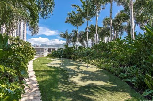 1108 Auahi St, Honolulu HI  96814-4917 exterior