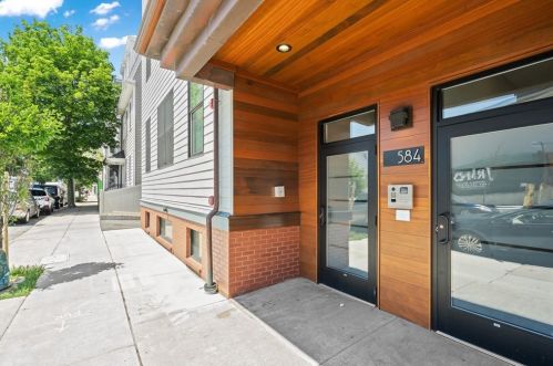 584 3rd St, Boston MA 02127-1539 exterior