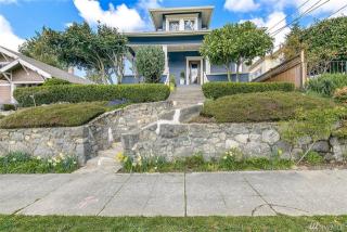 114 55 St, Seattle WA  98105-3511 exterior