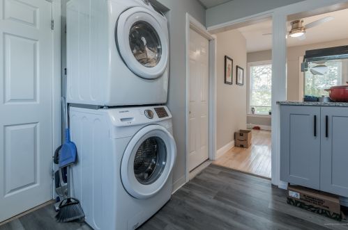 1179 Washington Ave, Portland ME 04103-2042 exterior