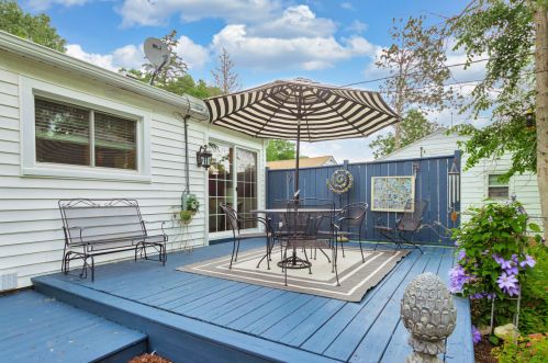 8609 Acorn Path, Bull Valley IL 60097-8872 exterior