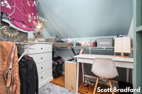 1317 Northlawn St, Grand Rapids MI 49505-3867 exterior