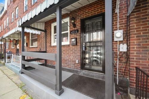4216 Milgate St, Pittsburgh, PA 15224-1523