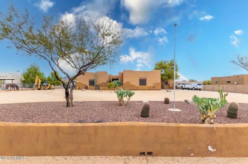 37405 16 St, Phoenix AZ 85086-6479 exterior