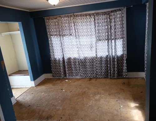 4776 Cleveland St, Gary, IN 46408-4337