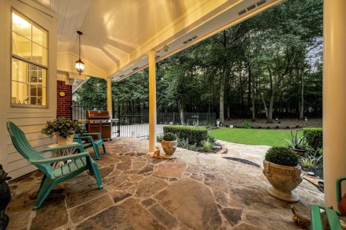 10337 Paradise Vly Dr, Conroe TX exterior