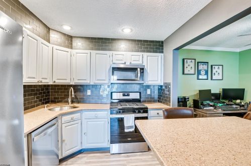 3405 Winder Dr, Bridgewater NJ 08807-3588 exterior