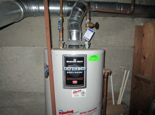 3325 Poinsettia Ave, Grand Rapids MI 49508-2567 exterior