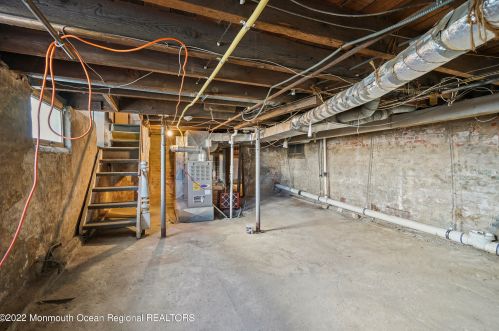 71 Ctr St, East Freehold NJ 07728-2430 exterior