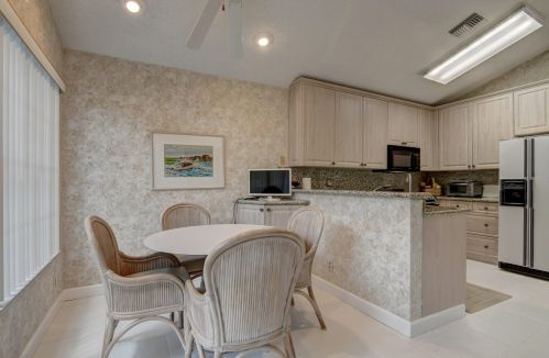 6264 Greenspointe Dr, Boynton Beach FL 33437-4915 exterior