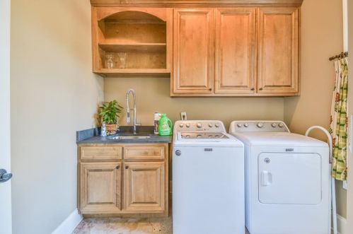 6105 Grand Marina Cir, Gainesville GA 30506-7803 exterior