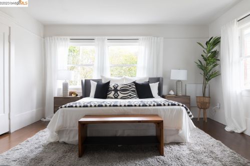 2542 Chilton Way, Berkeley CA 94704-2807 exterior