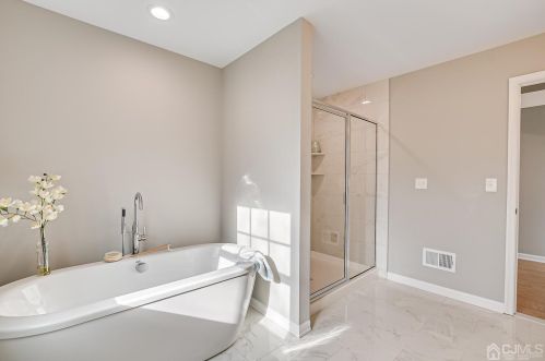 50 Morgan Dr, Edison NJ  08817-3546 exterior