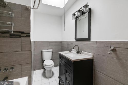 1828 29 St, Philadelphia PA 19132-3020 exterior