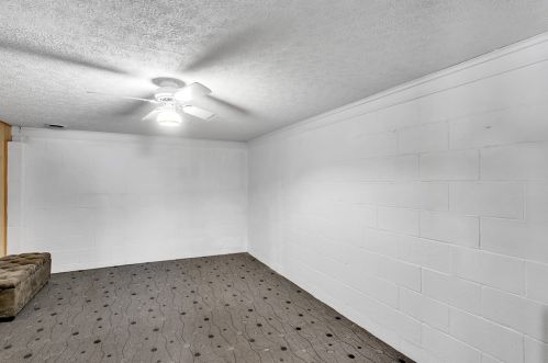 1255 Chestnut St, Monaca PA 15061-1042 exterior