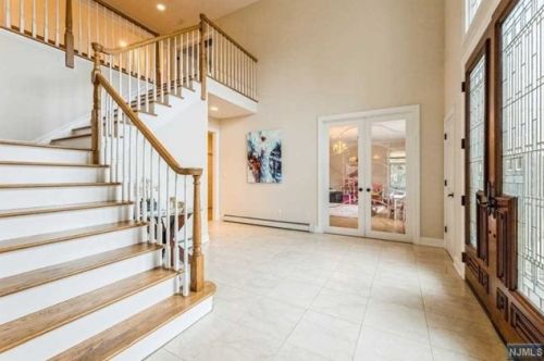 9 Blackledge Ct, Closter NJ  07624-3231 exterior