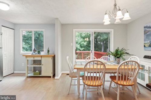 6023 Chicory Pl, Alexandria VA 22310-1795 exterior