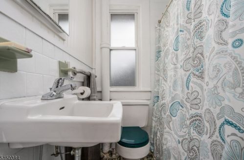 111 Moore St, Hackettstown NJ 07840-2025 exterior