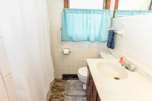 1901 Junction Ave, Kalamazoo MI  49048-1622 exterior