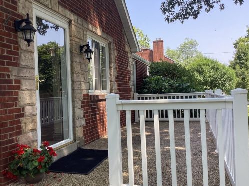 114 Oak Hill Rd, Pittsburgh PA  15238-3016 exterior