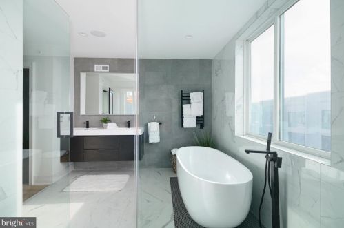 2620 Hagert St, Philadelphia PA 19125-1617 exterior