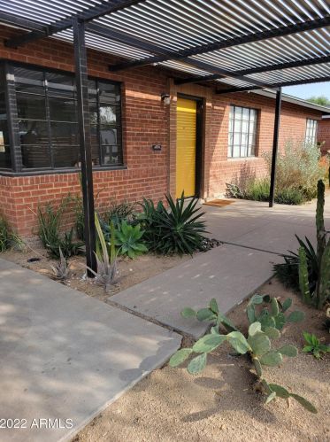 2530 Devonshire Ave, Phoenix AZ  85016-5660 exterior