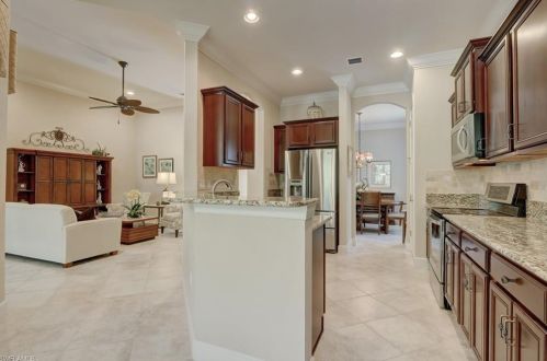 8230 Valiant Dr, Naples FL 34104-6676 exterior