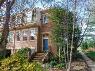 1441 Mclean Mews Ct, Mc Lean VA  22101-3800 exterior