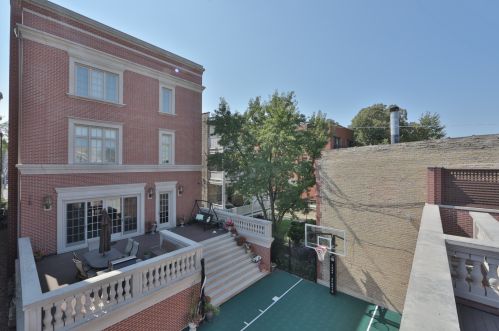 716 Schubert Ave, Chicago IL 60614-1247 exterior