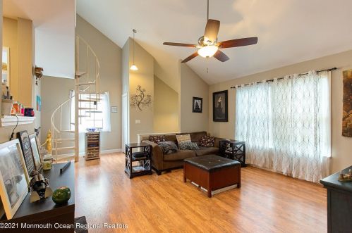 409 Daisy Ct, Jackson Twp, NJ 08527-2585