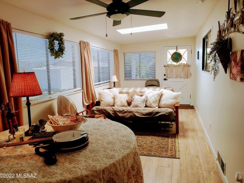 225 Mora Dr, Green Valley AZ 85614-4318 exterior