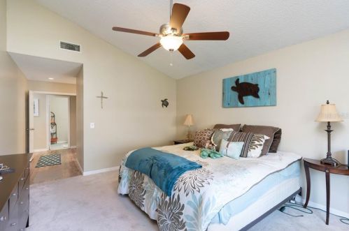 9724 Cypress Pond Ave, Tampa FL 33647-1841 exterior