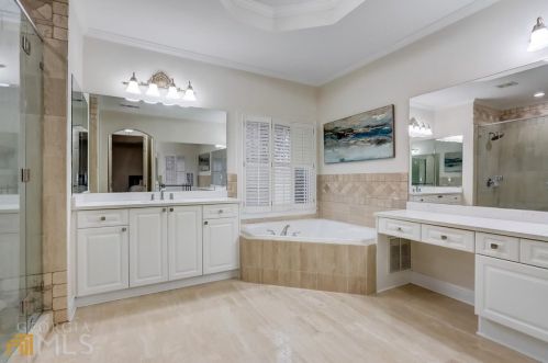 235 Lake Summit Vw, Atlanta GA  30342-1979 exterior