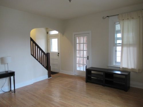 1698 Center Ave, Pittsburgh, PA 15229-1568