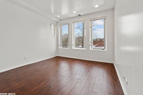 2337 72nd St, Chicago IL  60649-2535 exterior