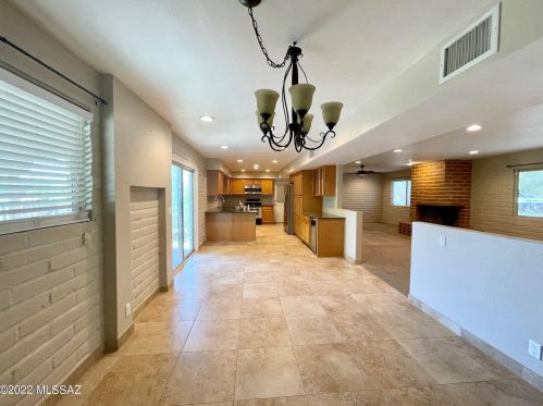 6201 Pomona Rd, Tucson AZ  85704-1061 exterior